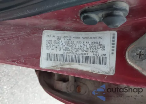 1995 Geo Prizm Lsi from USA, damaged, VIN 1Y1SK5265SZ031319